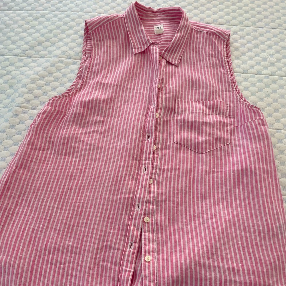 Gap Maternity sleeveless blouse